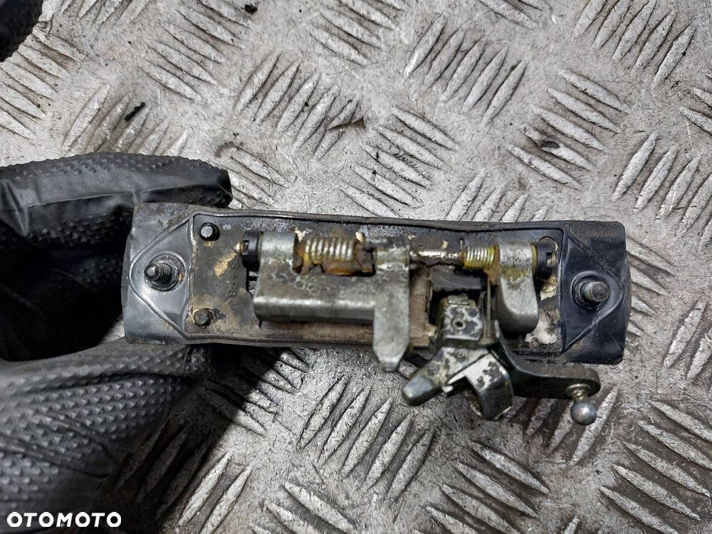 KLAMKA KLAPY BAGAŻNIKA SEAT TOLEDO II 1M5827561E - 3