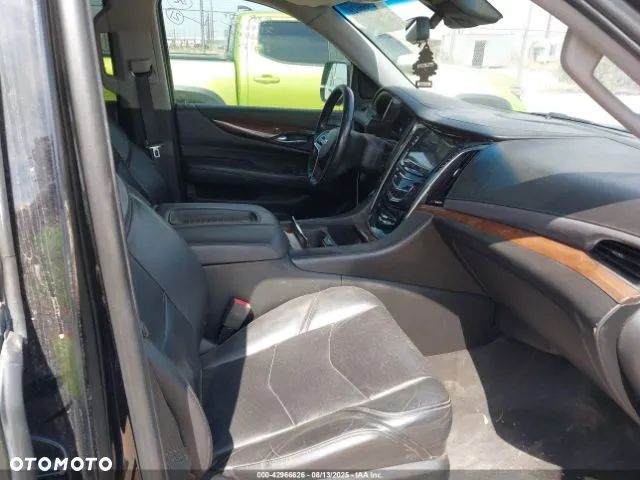 Cadillac Escalade 6.2 V8 AWD AT Platinum - 5