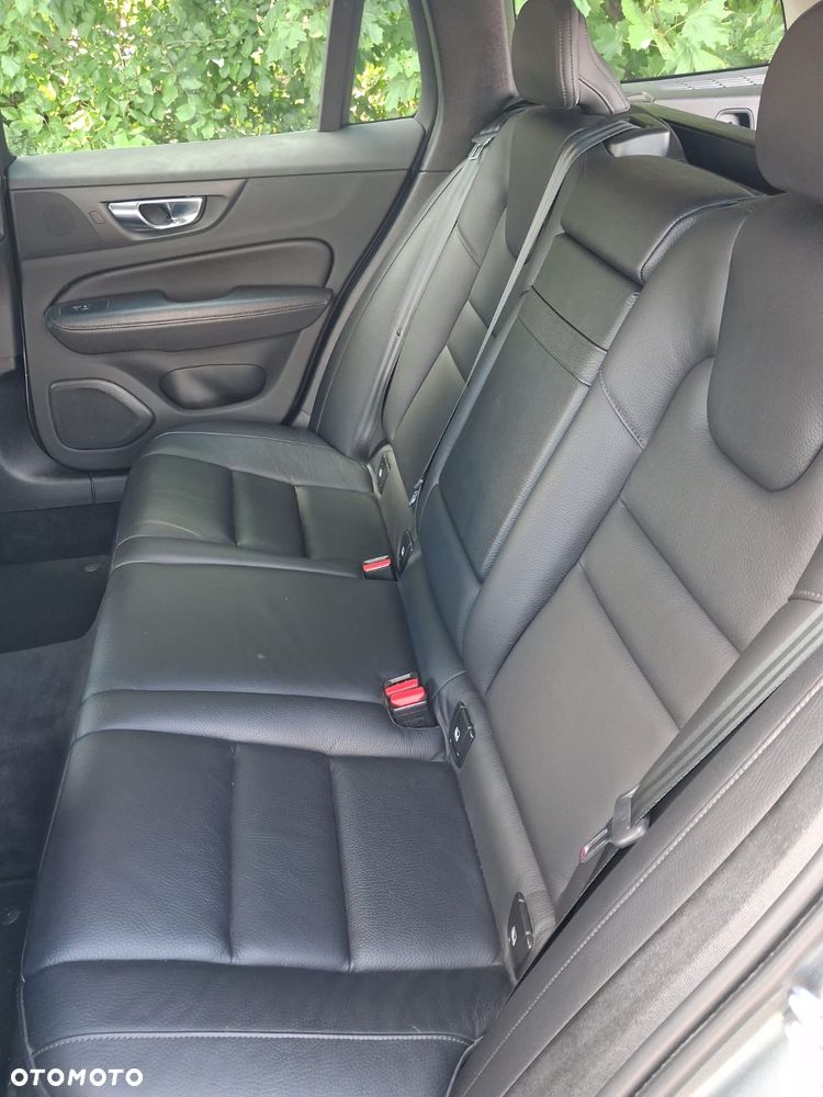 Volvo V60 B3 B Essential - 22