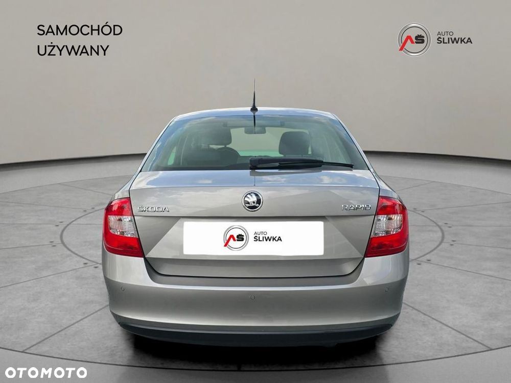 Skoda RAPID 1.2 TSI Ambition - 8