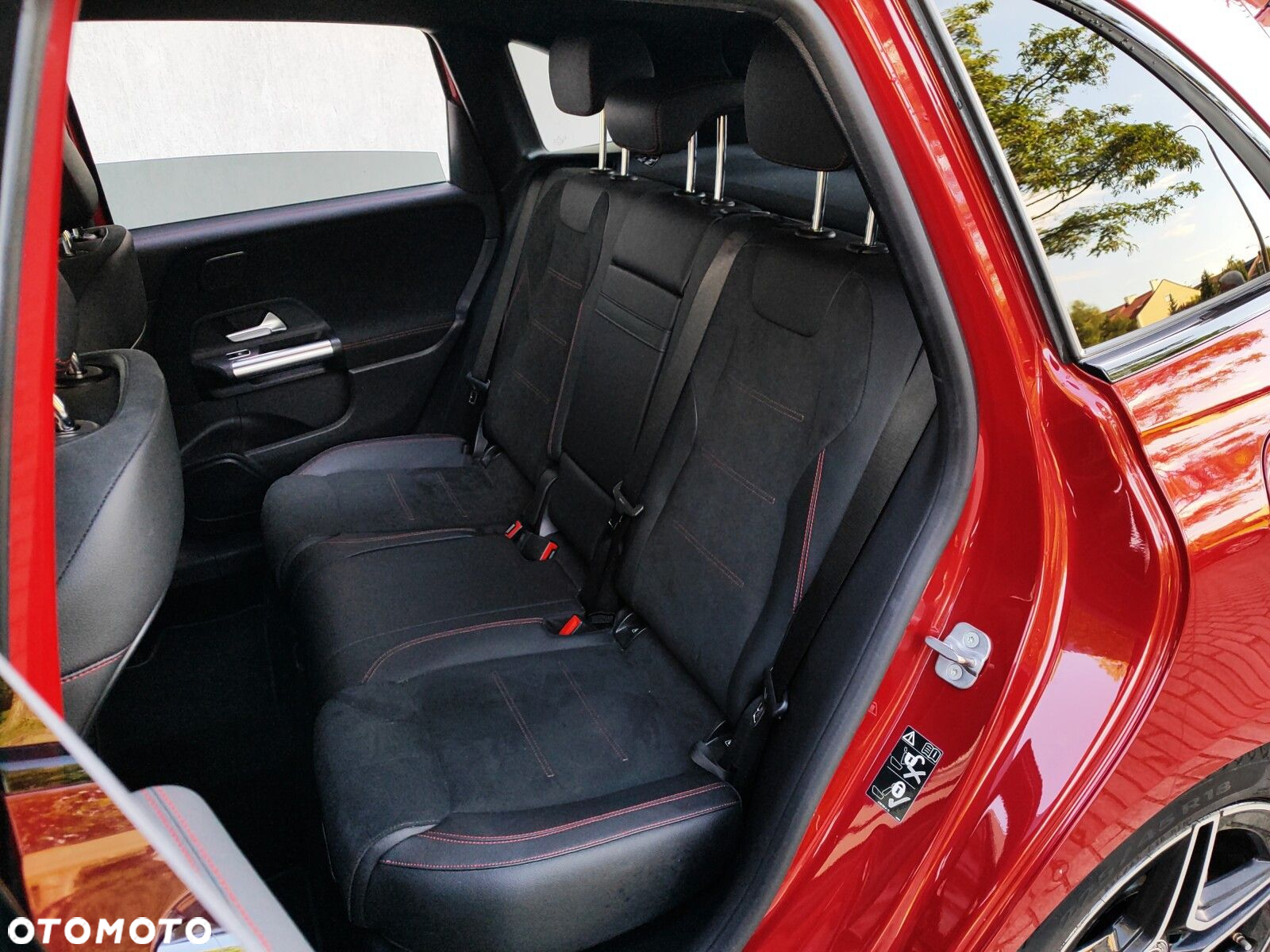 Mercedes-Benz Klasa B 220 4-Matic AMG Line 7G-DCT - 13