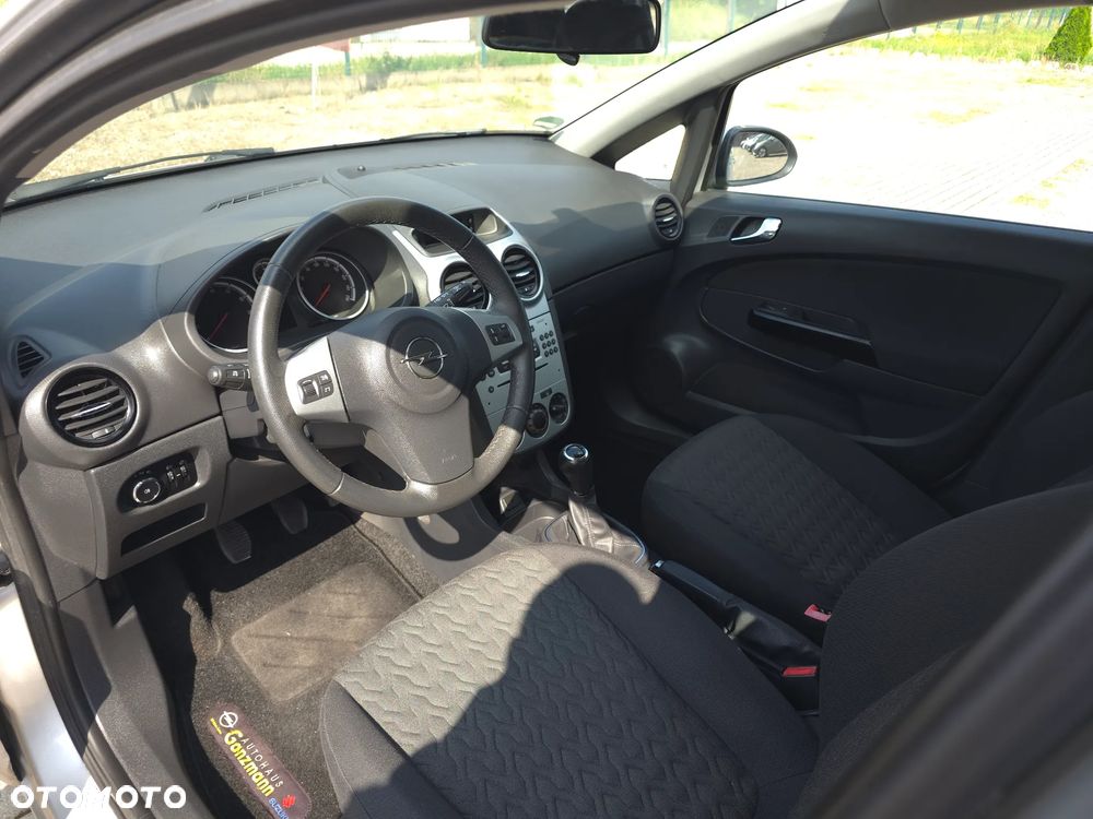 Opel Corsa 1.4 16V Edition - 20