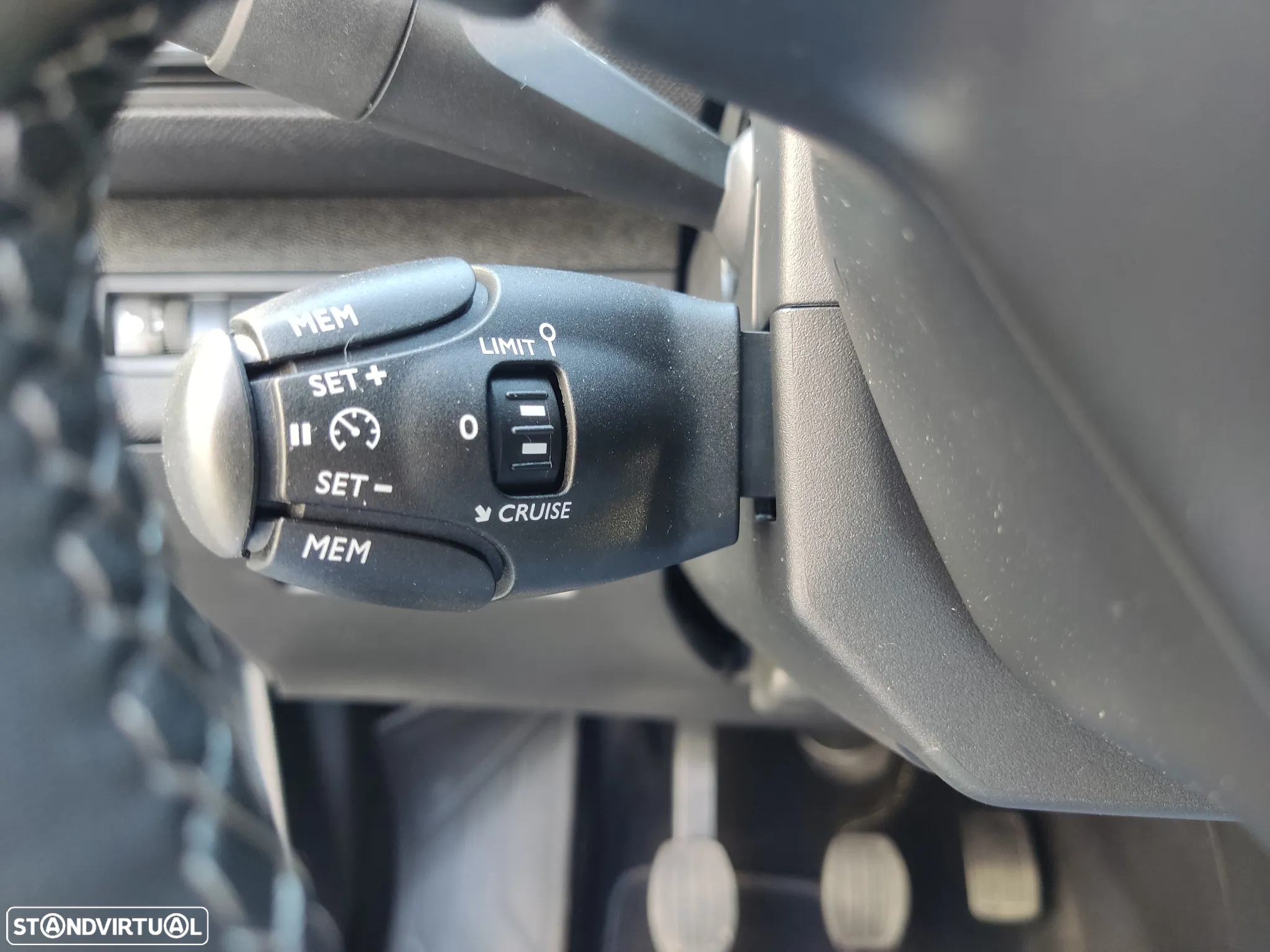 Peugeot 3008 1.5 BlueHDi Allure - 26