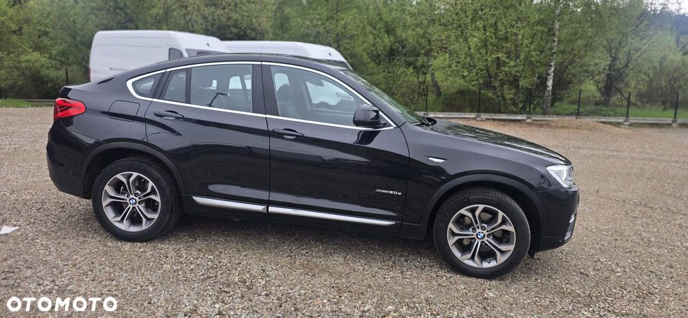 BMW X4 xDrive20d Advantage - 12