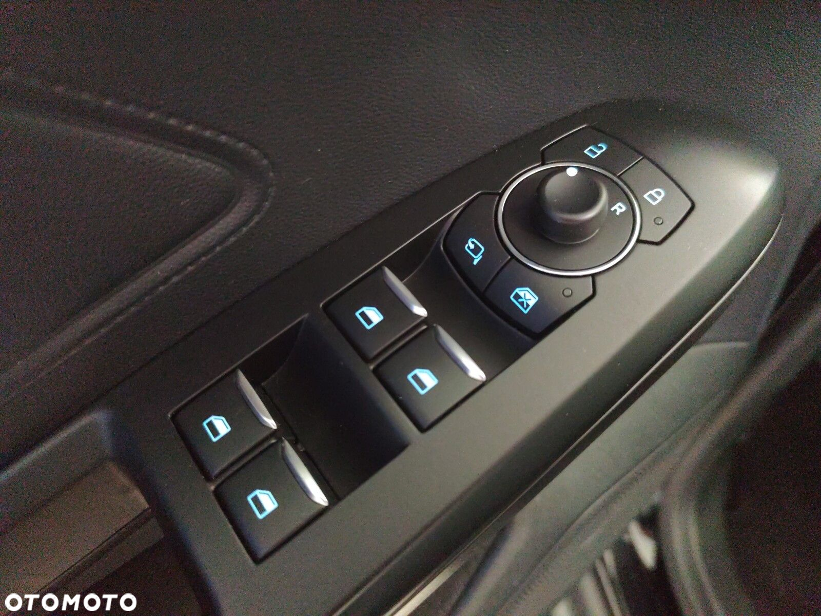 Ford Focus - 11