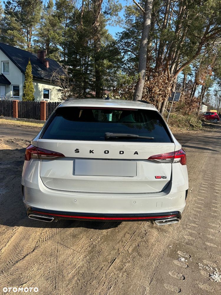 Skoda Octavia 2.0 TDI DSG RS Plus - 9