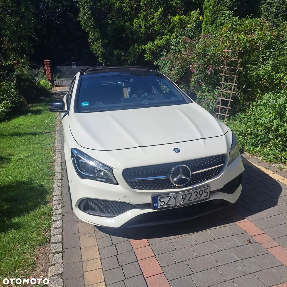 Mercedes-Benz CLA 200 7G-DCT AMG Line - 1