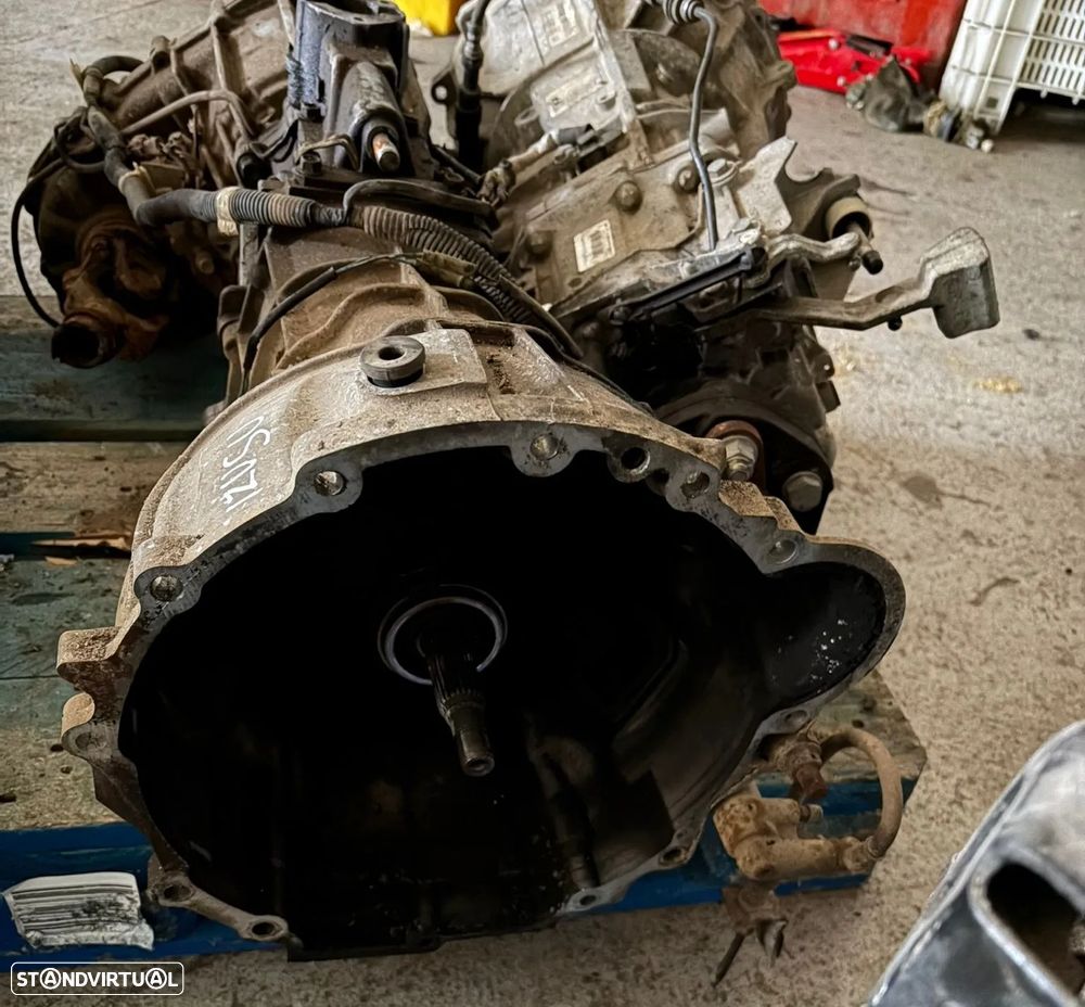 Caixa de Velocidades/Caixa de Transferências Isuzu D Max 2.5 2007 Ref: 4JK1 - 2