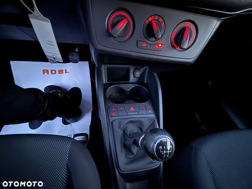 Seat Ibiza SC 1.4 16V Sport - 17