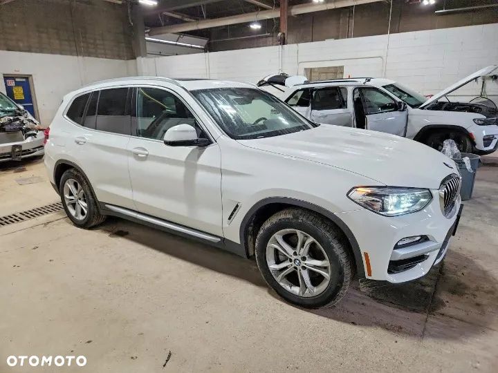 BMW X3 xDrive30i GPF Advantage - 4