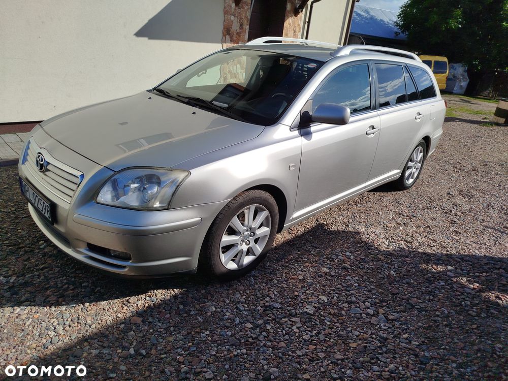 Toyota Avensis - 4