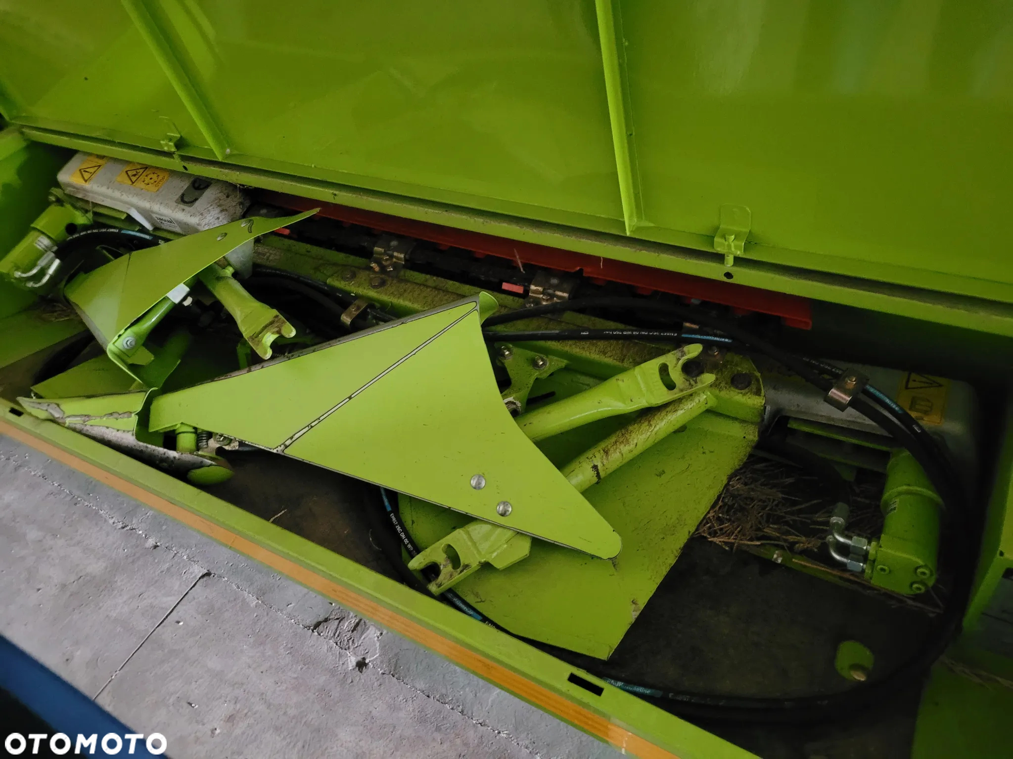 Claas TUCANO 570 heder Vario 770 - 11