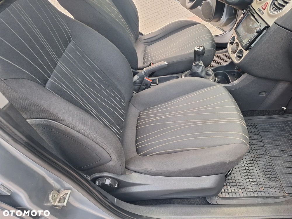 Opel Corsa 1.2 16V Cosmo - 14