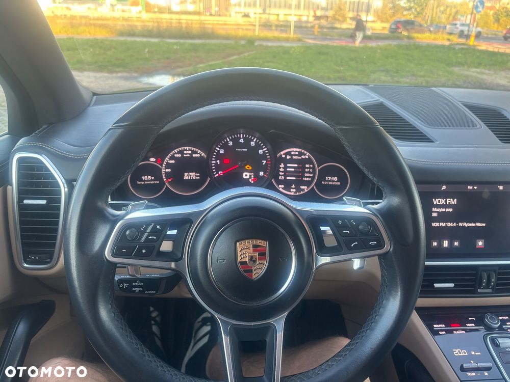 Porsche Cayenne Standard - 13