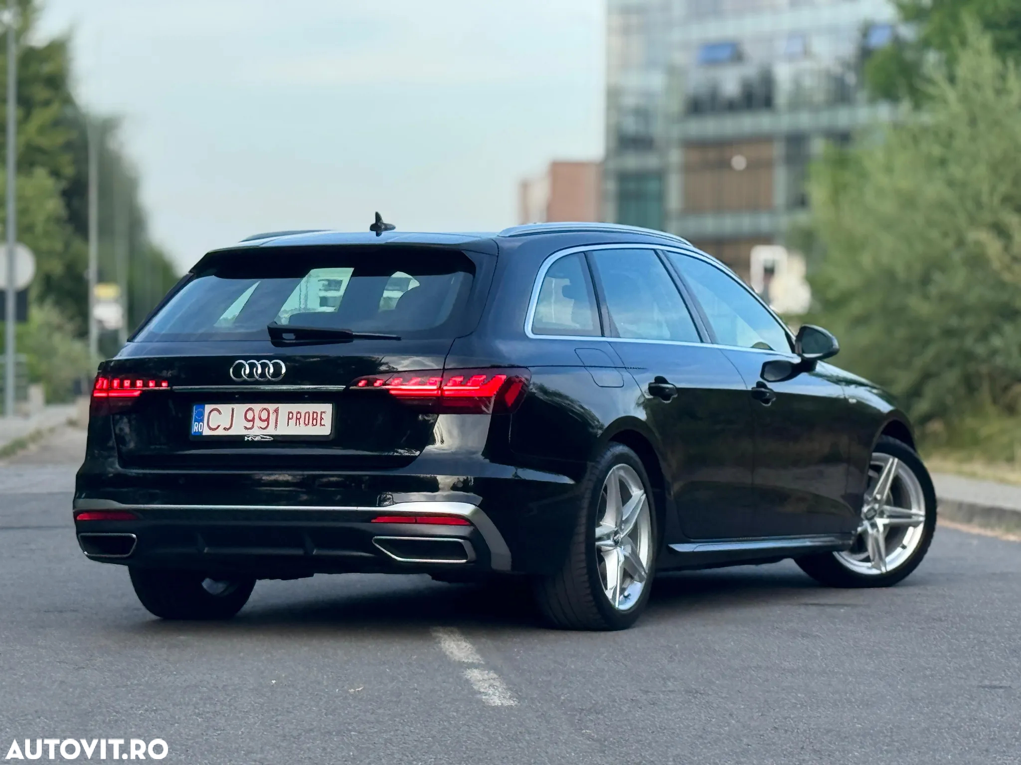 Audi A4 Avant 35 TDI S tronic S line - 4