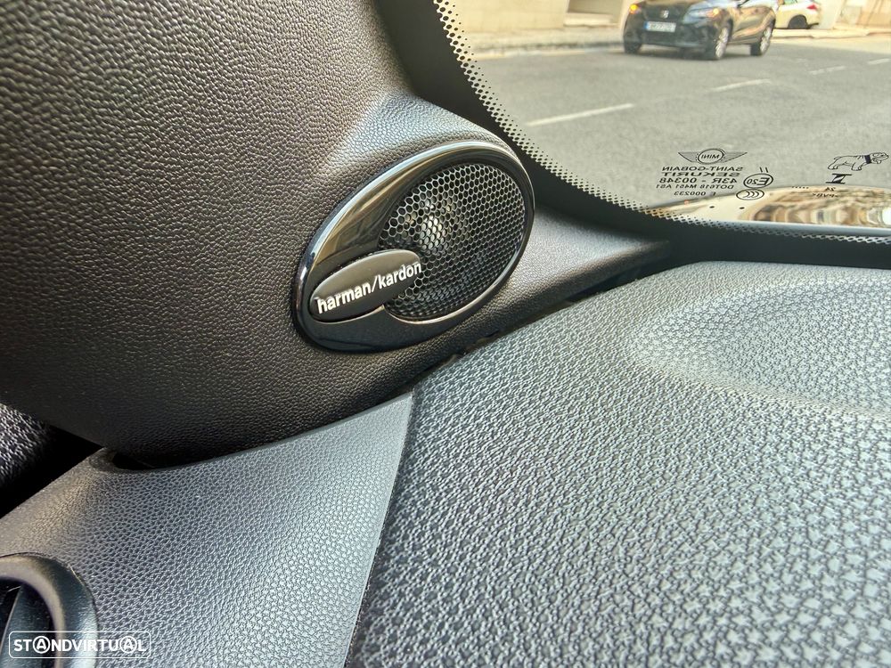 MINI Cabrio John Cooper Works - 17