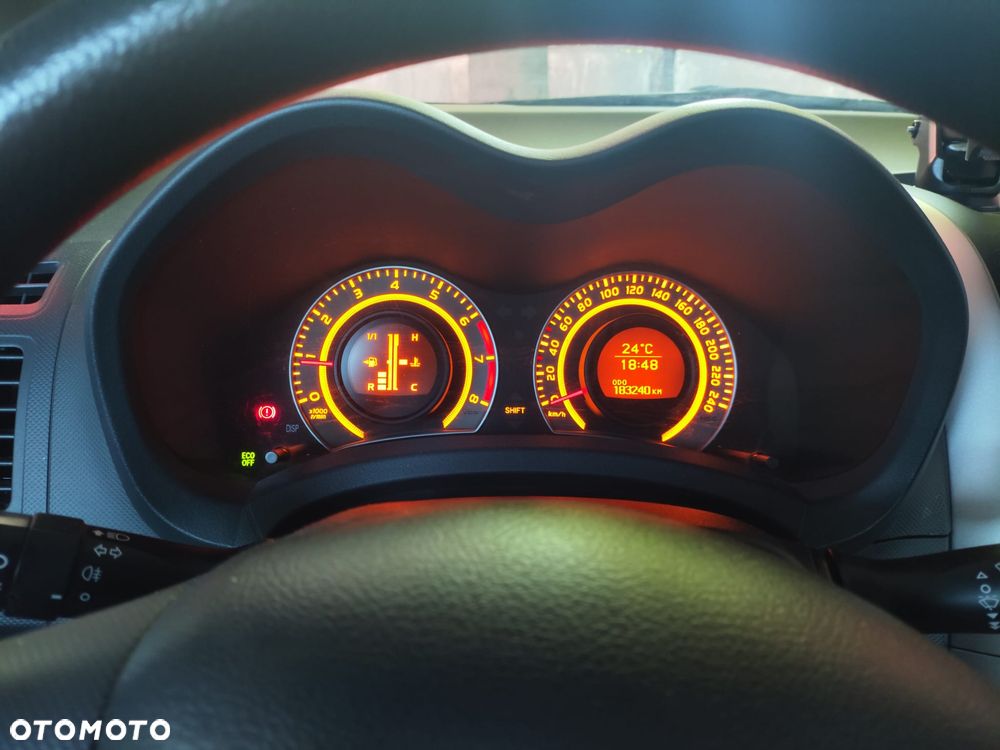 Toyota Auris 1.33 VVT-i Terra - 9