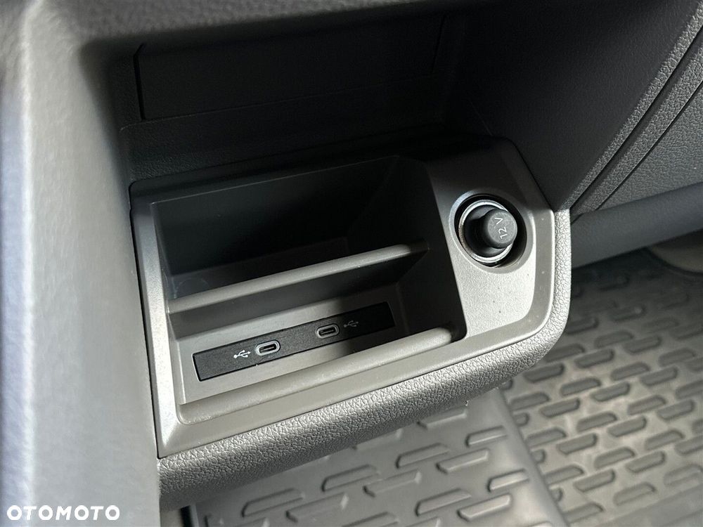Volkswagen Crafter 35 Podwójna kabina - 25