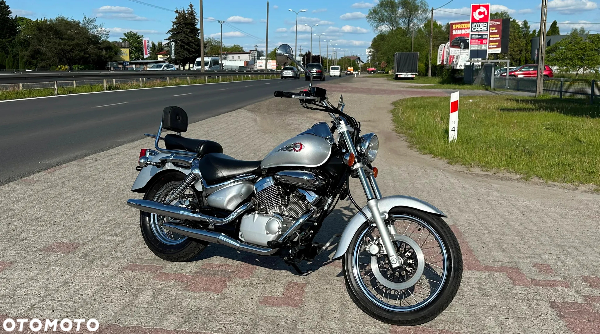 Suzuki Intruder - 9