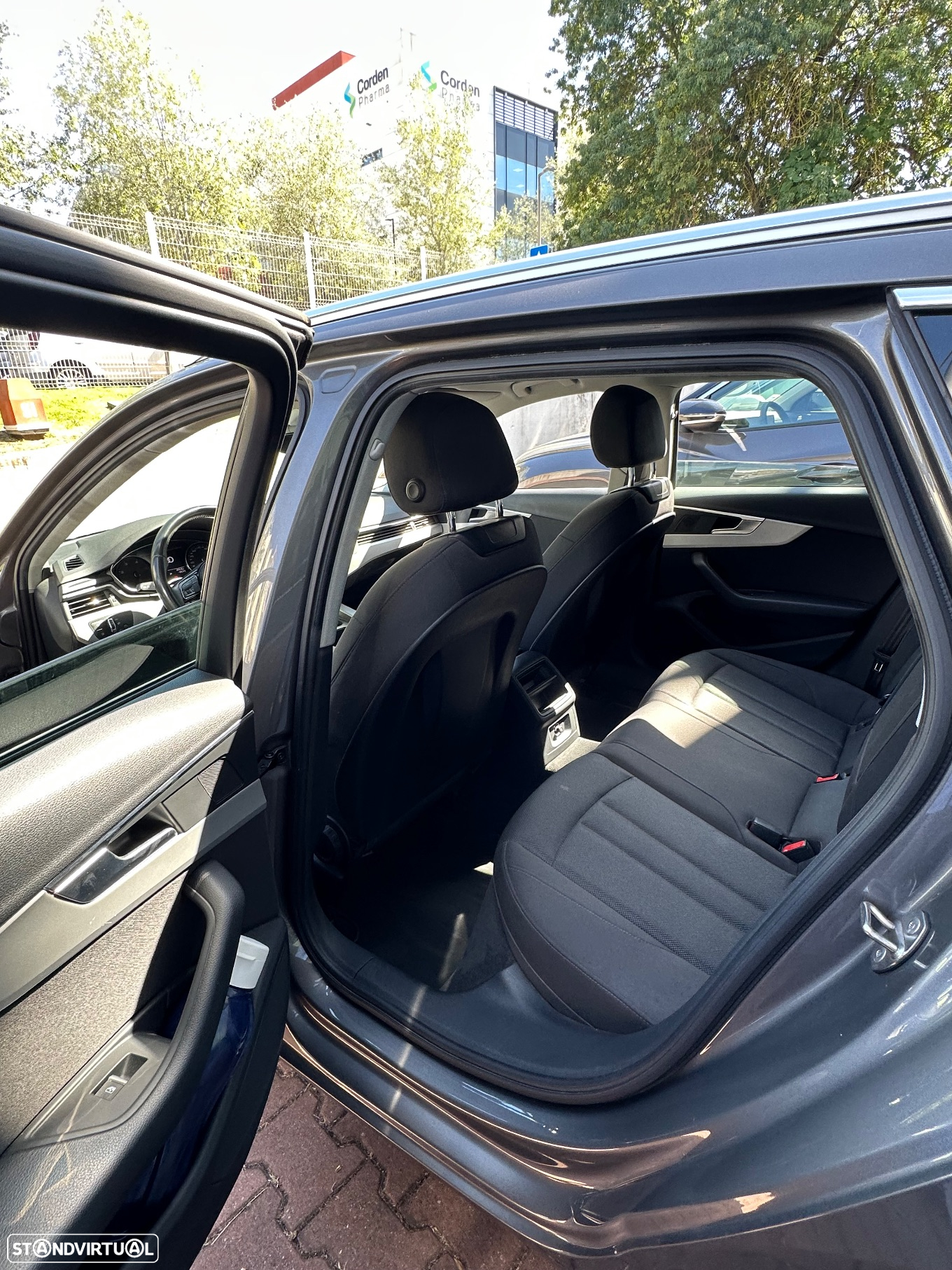 Audi A4 Avant 35 TDI Advanced S tronic - 27