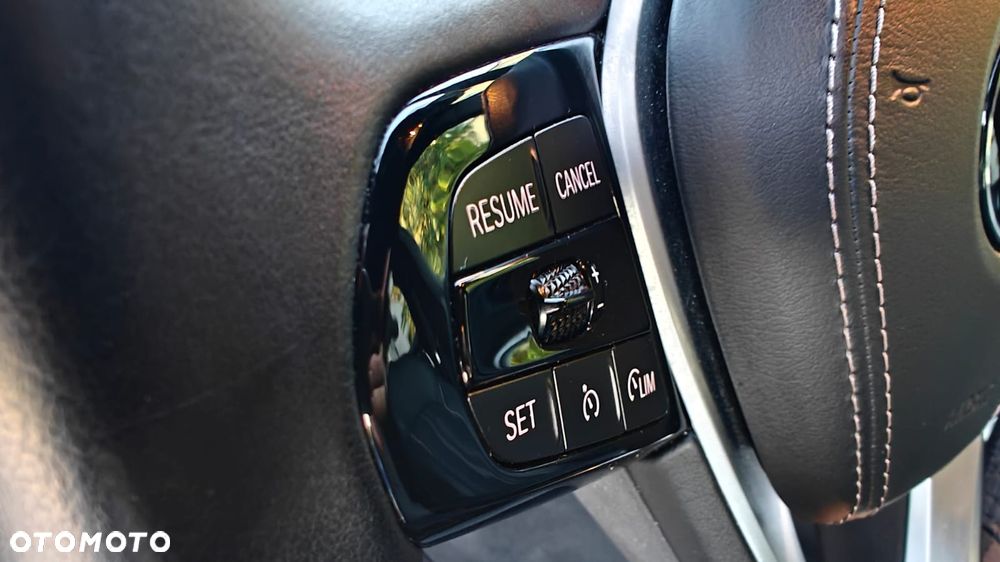 BMW Seria 5 520i Luxury Line - 38