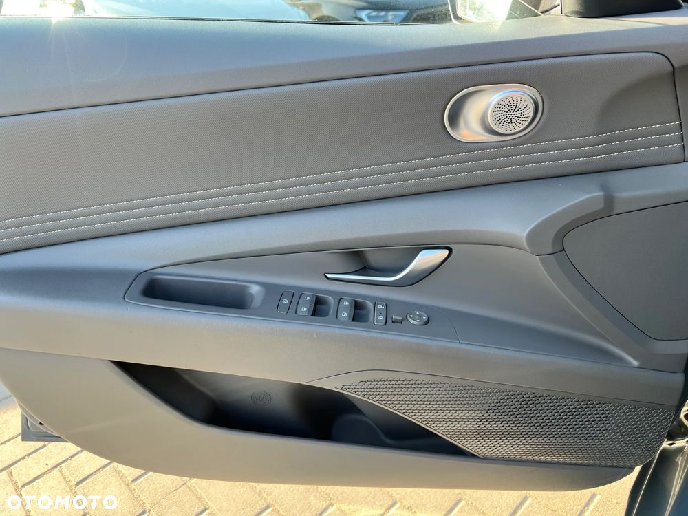 Hyundai Elantra - 21