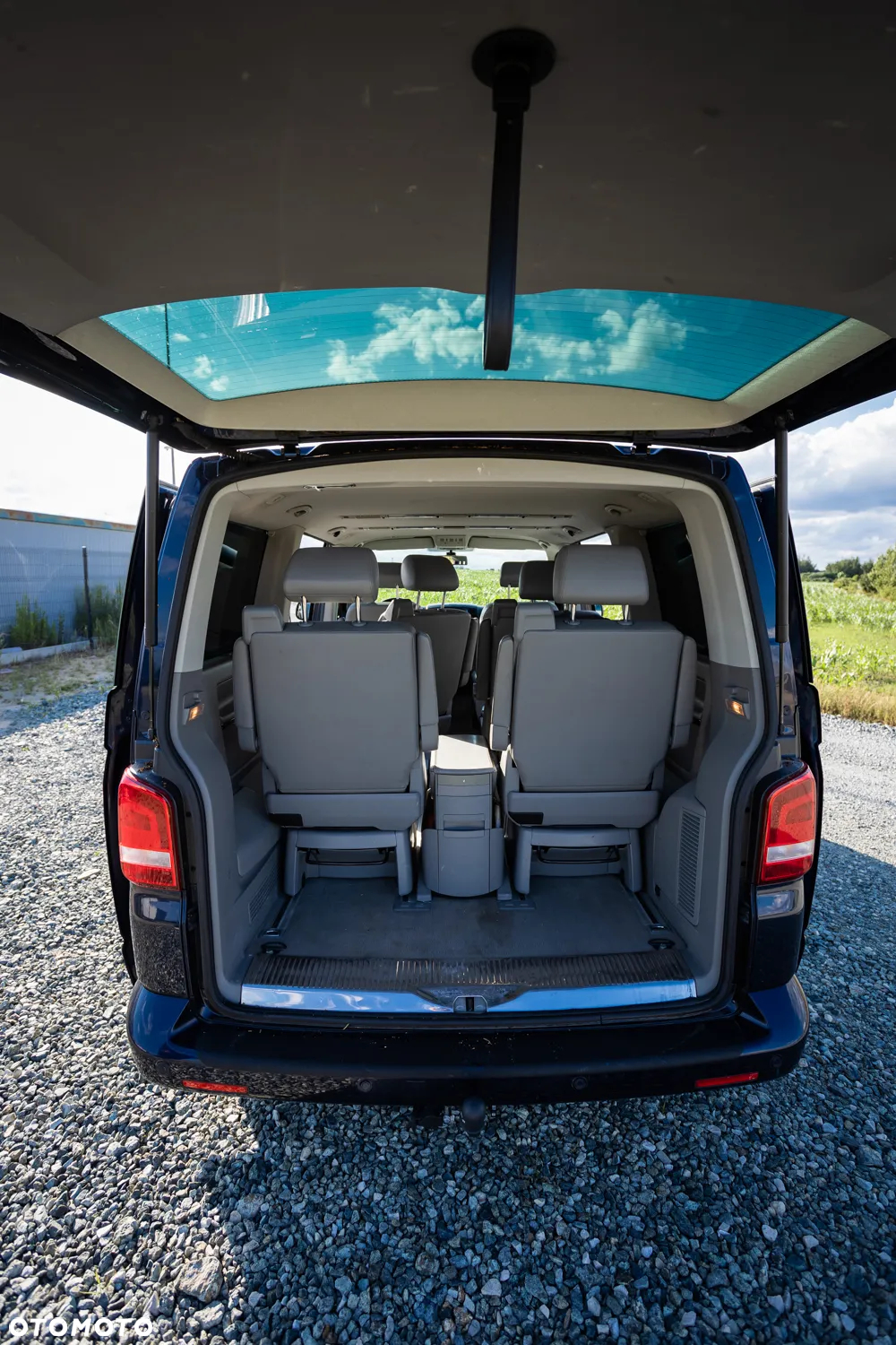 Volkswagen Multivan - 9