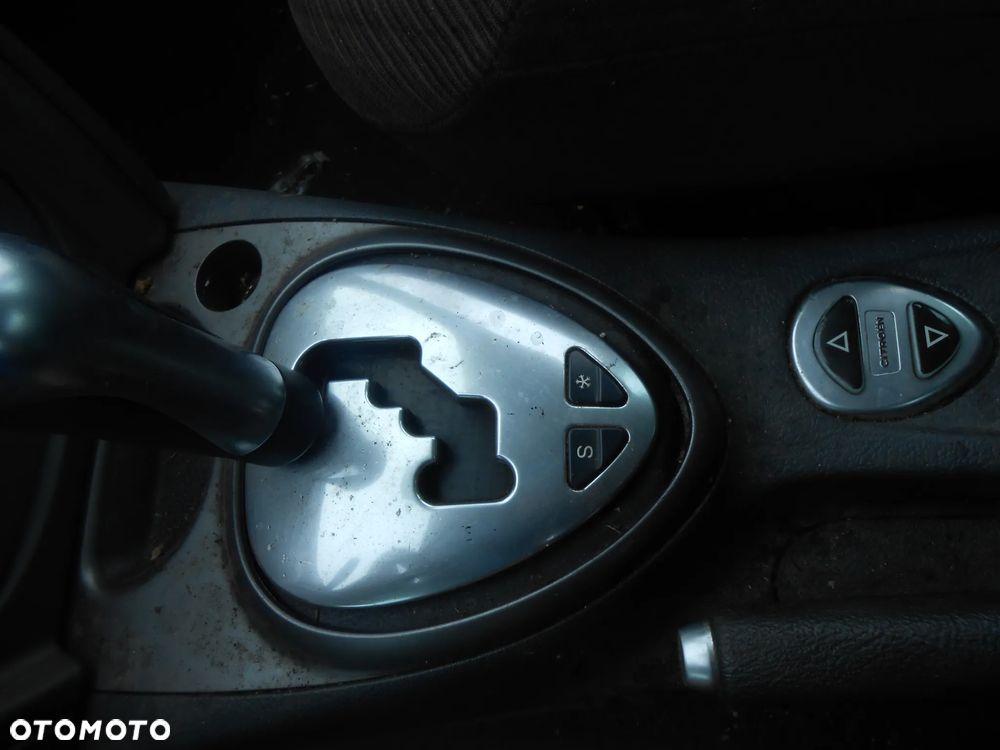 Citroen C5 2 HB 2004-2008 2.0 Benzyna LIFT Kod lakieru KEBC WERSJA EUROPA - 10