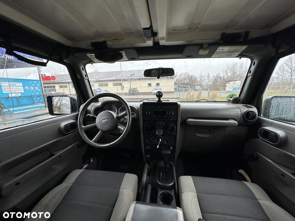 Jeep Wrangler Unlimited 2.8 CRD Sport - 9