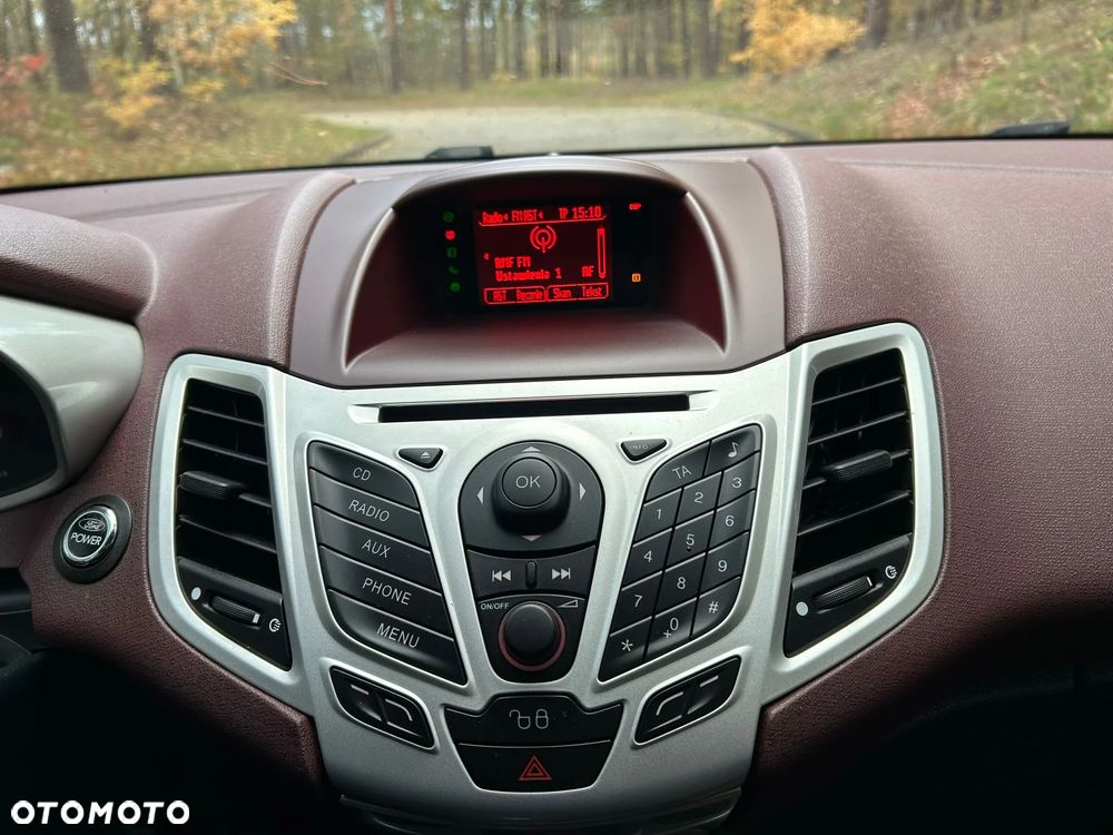 Ford Fiesta 1.6 Ti-VCT Titanium - 14