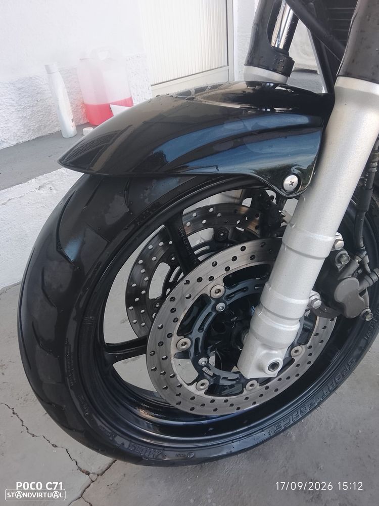 Yamaha FZR - 8