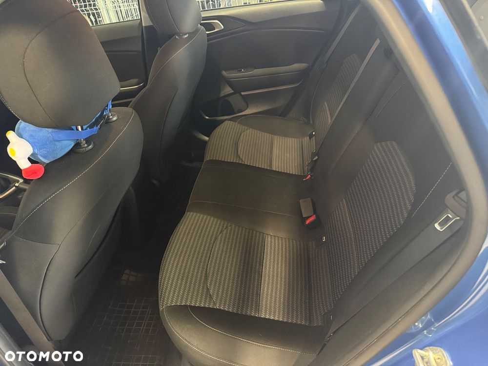 Kia Ceed 1.5 T-GDI M - 19