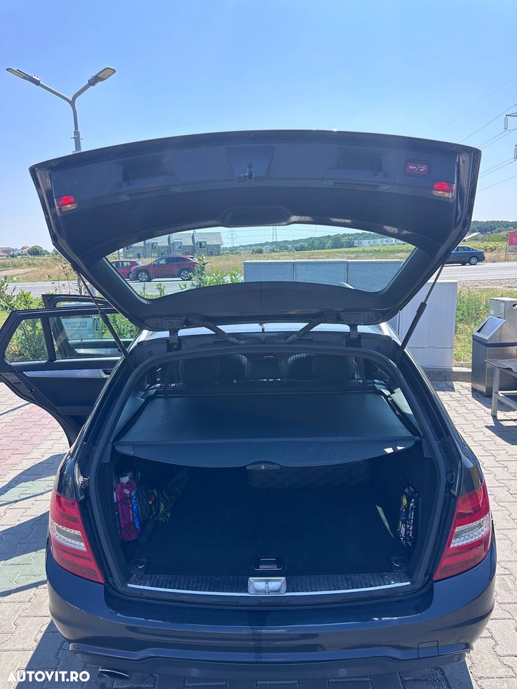 Mercedes-Benz C 220 CDI DPF Automatik BlueEFFICIENCY Avantgarde - 5
