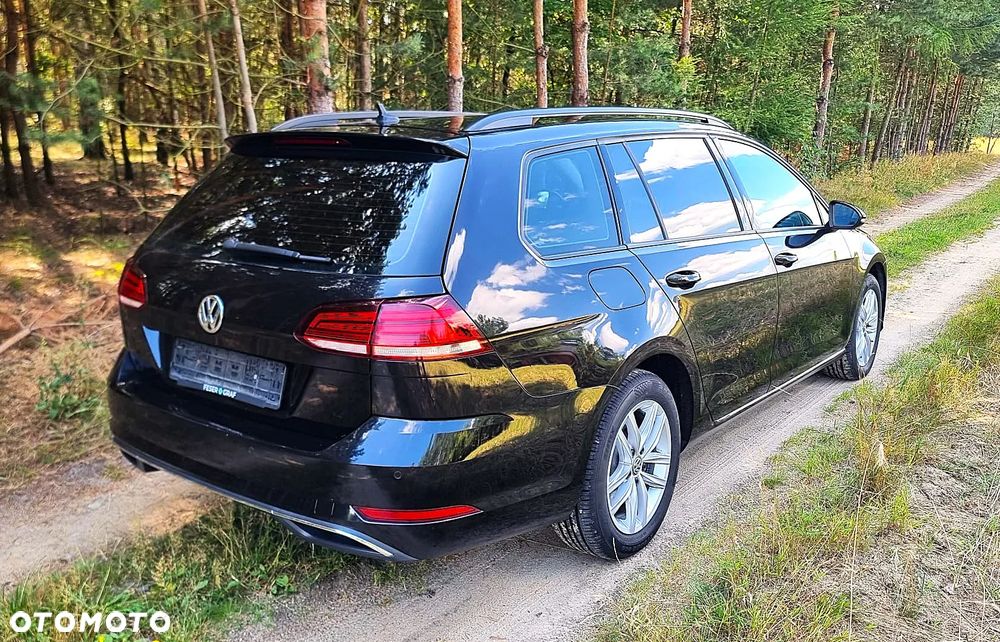 Volkswagen Golf - 8