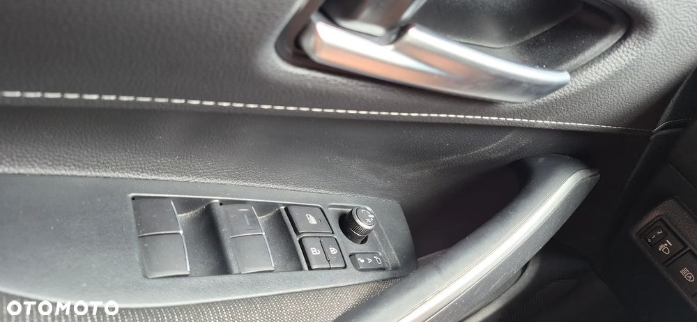 Toyota Corolla 1.8 Hybrid Comfort - 38
