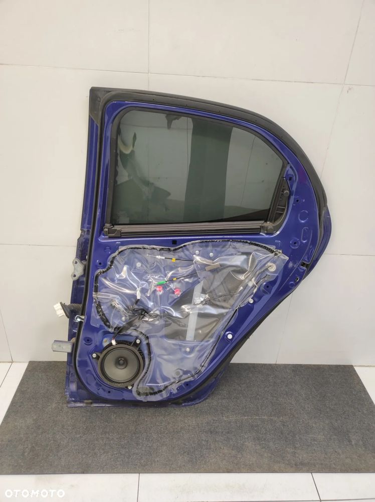 Drzwi prawe tył tylne Toyota Yaris IV 4 - 13