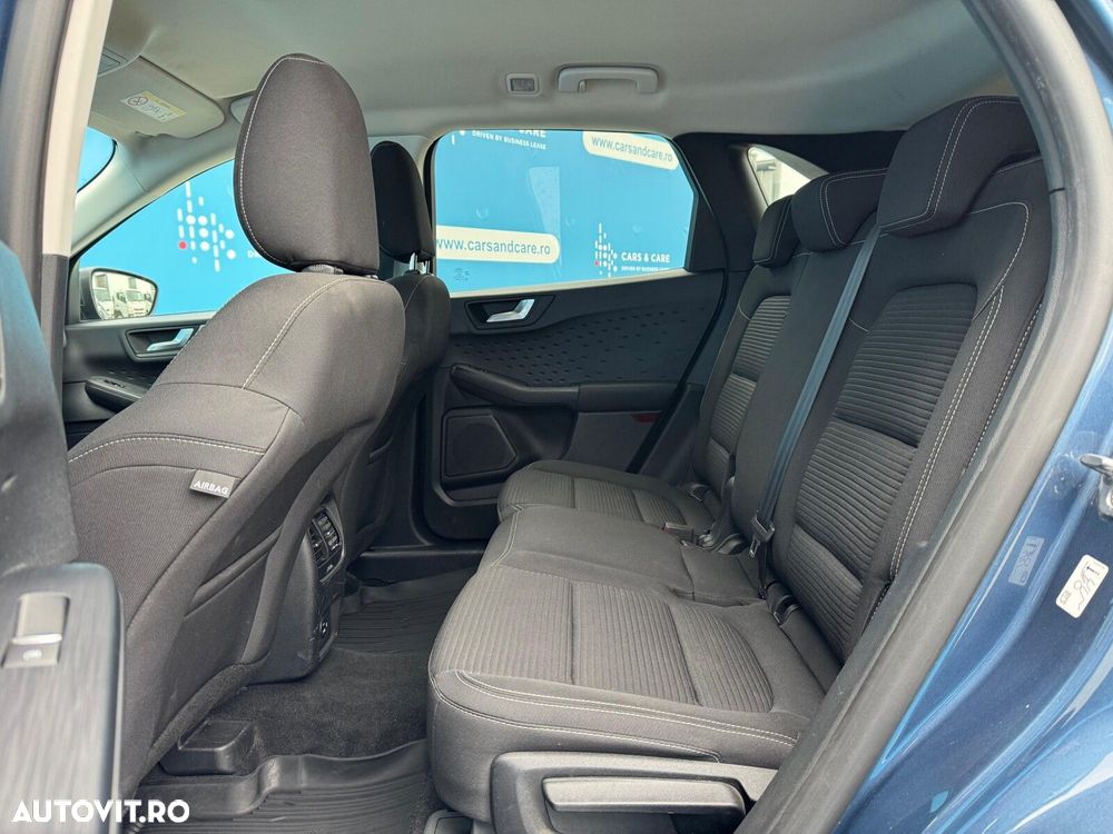 Ford Kuga - 10