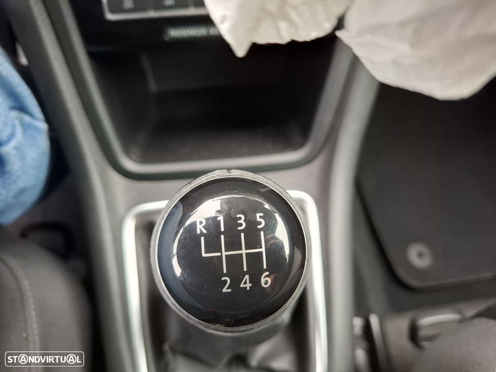 VW Sharan 2.0 TDI Confortline - 42