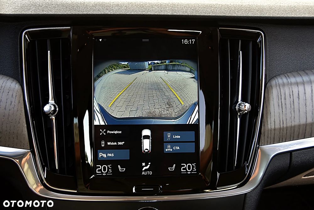 Volvo V90 Cross Country D4 AWD Pro - 24