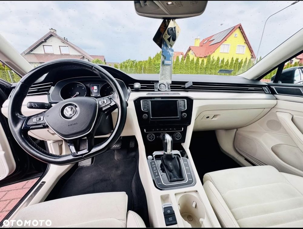 Volkswagen Passat - 7