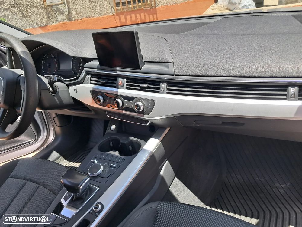 Audi A4 Avant 40 TDI S tronic - 17