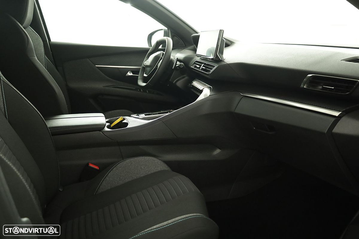 Peugeot 3008 1.6 Hybrid Allure e-EAT8 - 19
