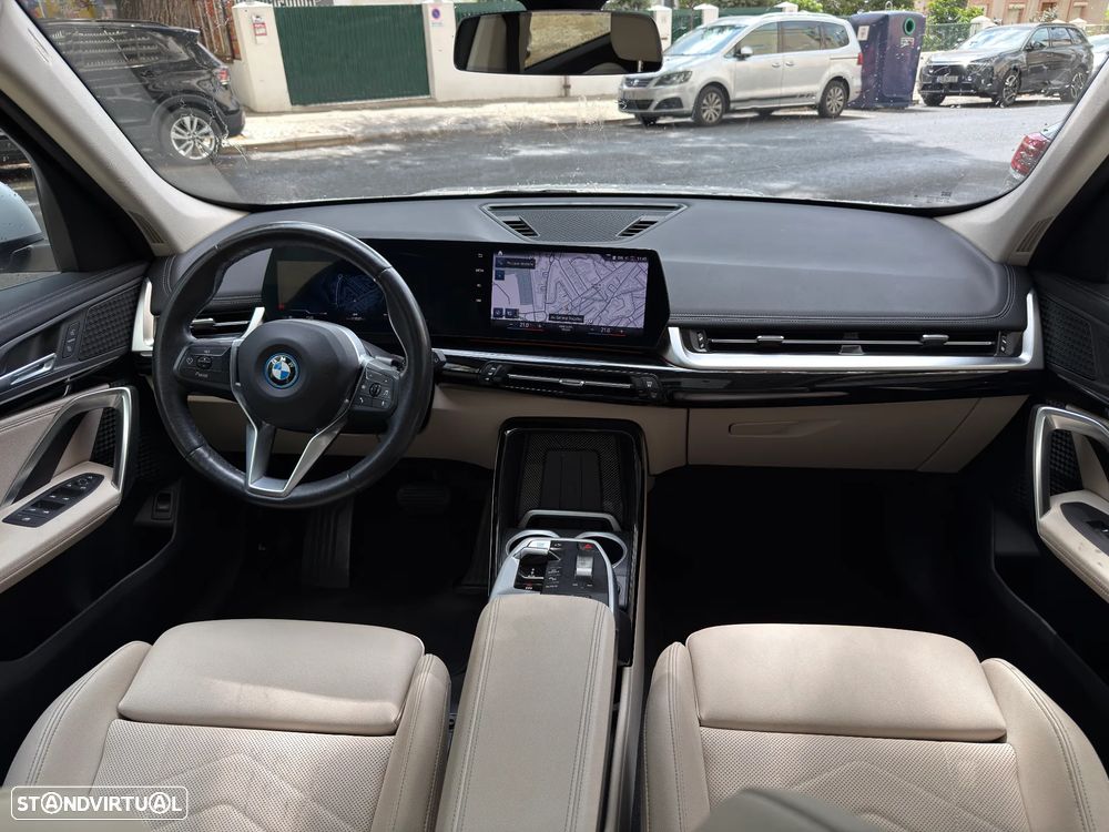 BMW iX1 xDrive30 xLine - 6