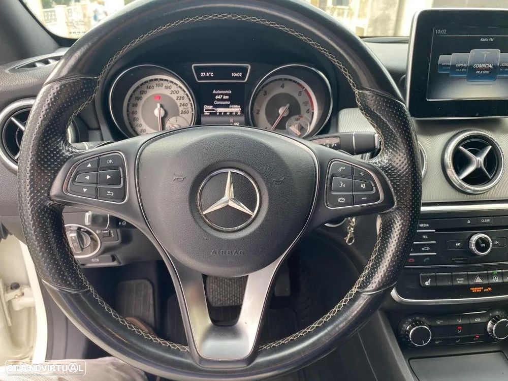 Mercedes-Benz CLA 220 d Shooting Brake Urban Aut. - 17