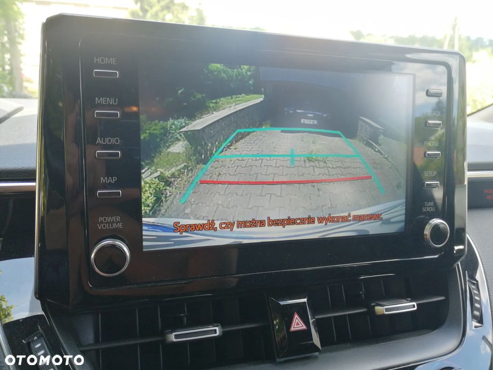 Toyota Corolla 2.0 Hybrid Style - 16