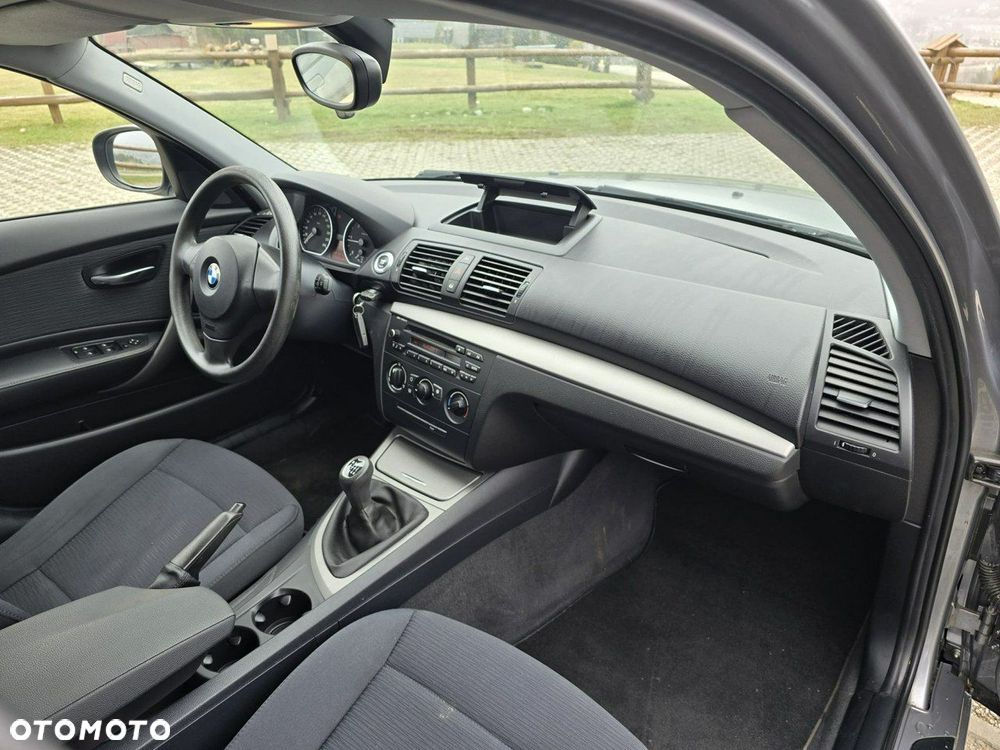 BMW Seria 1 - 19