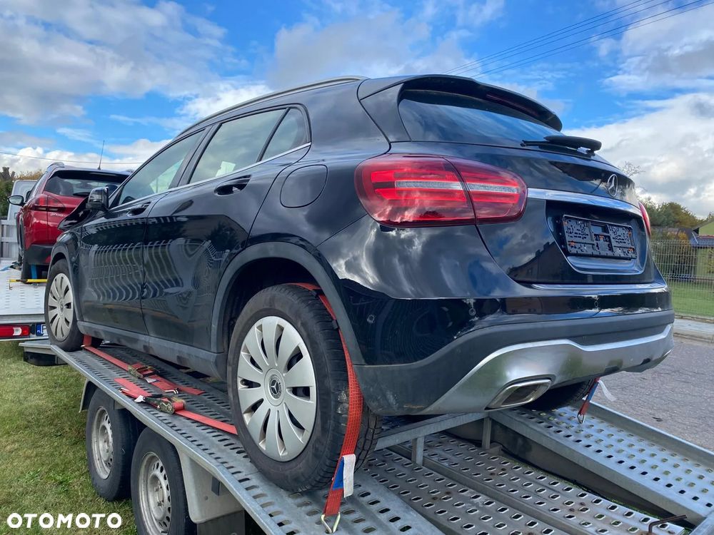 Mercedes-Benz GLA 250 4-Matic AMG Line - 1