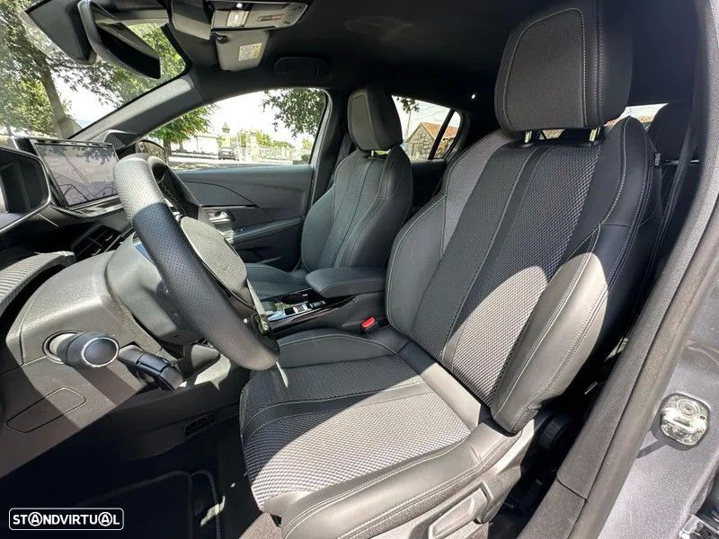 Peugeot e-208 50 kWh GT Pack - 9