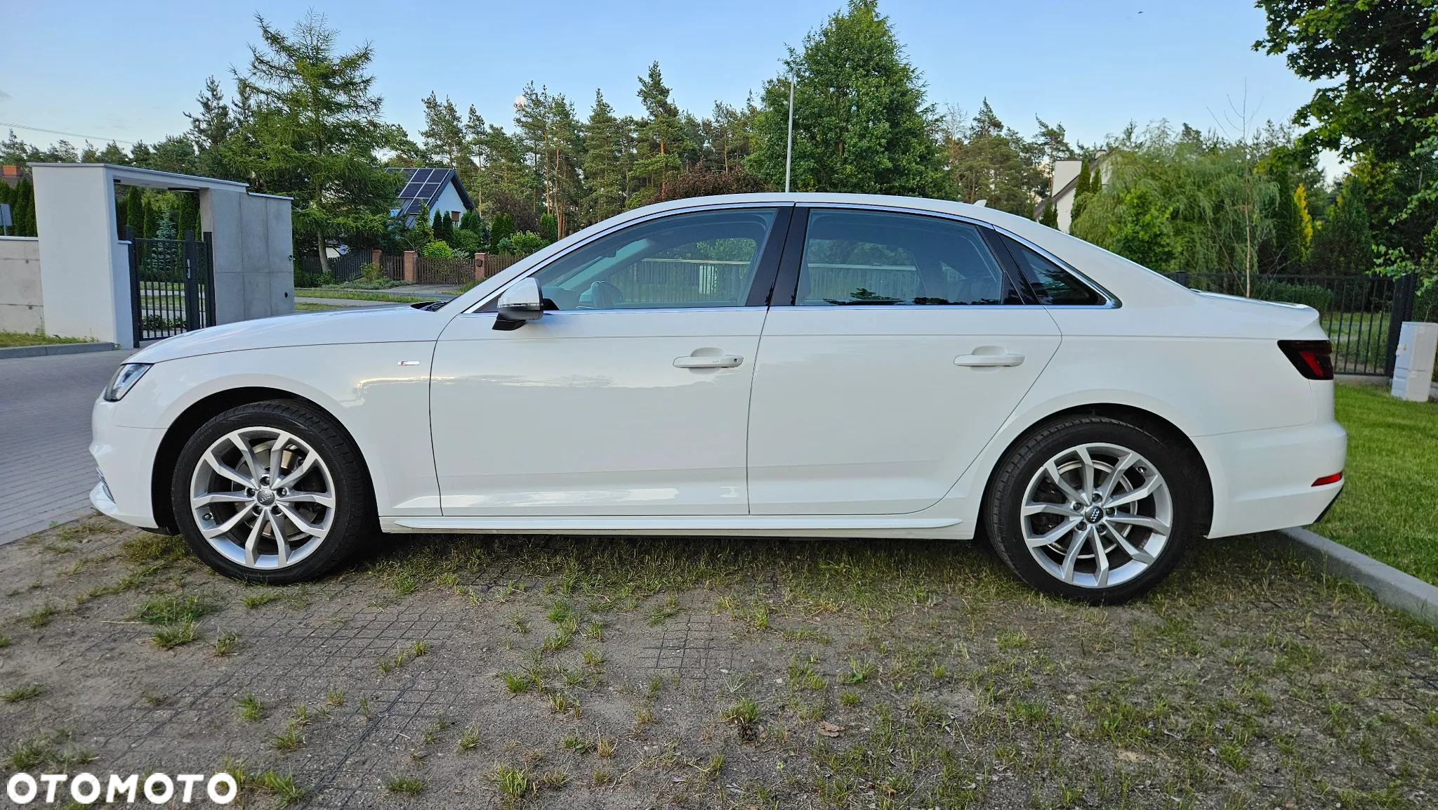 Audi A4 2.0 TFSI ultra S tronic - 2