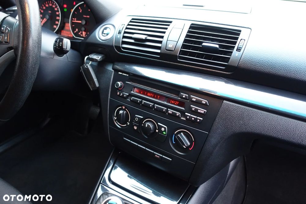 BMW Seria 1 116d - 13
